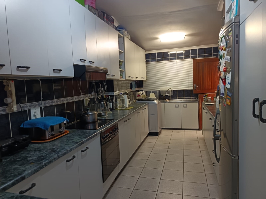 3 Bedroom Property for Sale in Athlone Western Cape